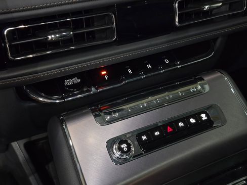 New 2025 Lincoln Aviator Premiere w/ Jet Appearance Package image 31