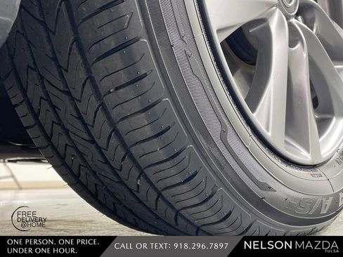 Used 2021 MAZDA MAZDA3 s image 9