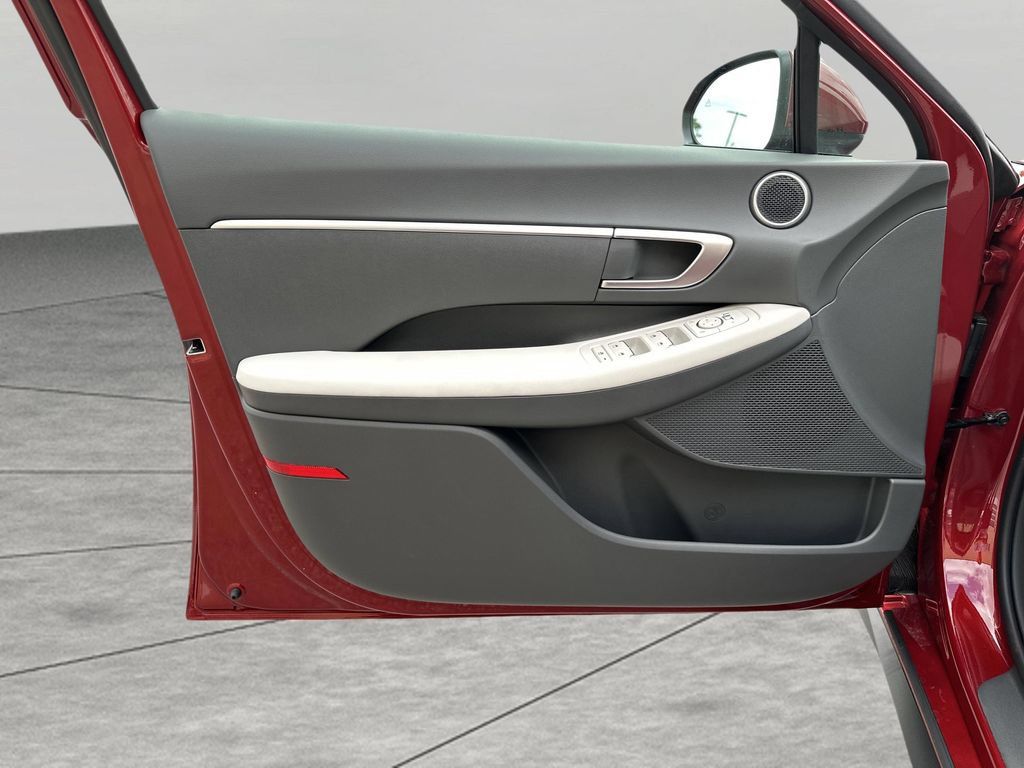 New 2026 Hyundai Sonata SE FWD image 13