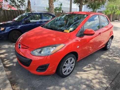 Used 2013 MAZDA MAZDA2 Sport FWD image 2
