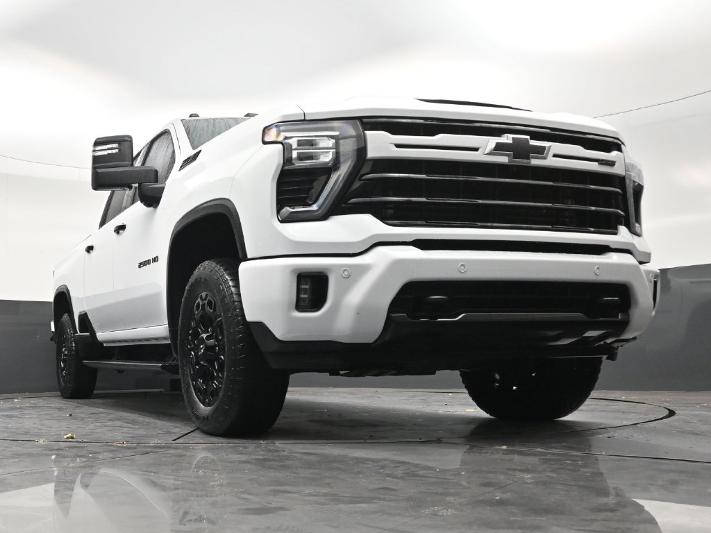 Used 2024 Chevrolet Silverado 2500 LTZ w/ LTZ Plus Package AWD/4WD image 26