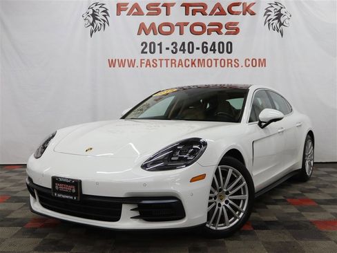 Used 2018 Porsche Panamera 4S image 1