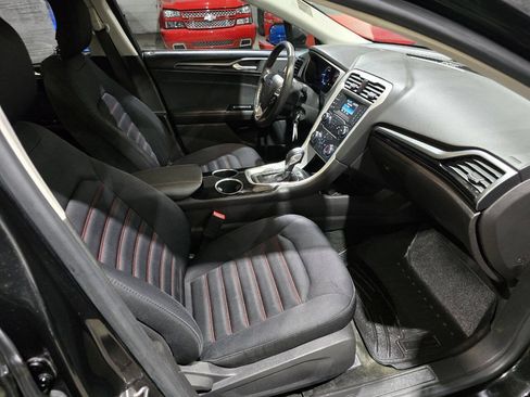 Used 2013 Ford Fusion SE FWD image 30