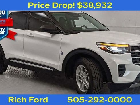 Certified 2025 Ford Explorer Active RWD image 1