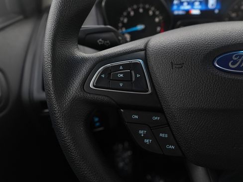 Used 2015 Ford Focus SE image 24