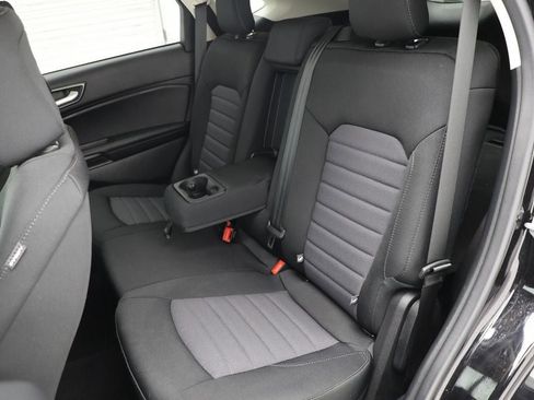 Used 2023 Ford Edge SE AWD/4WD image 11