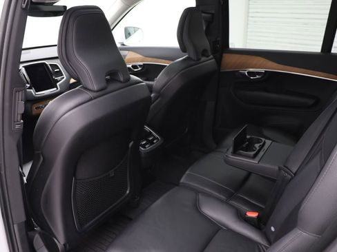 Used 2023 Volvo XC90 B6 Plus w/ Protection Package Premier AWD/4WD image 10