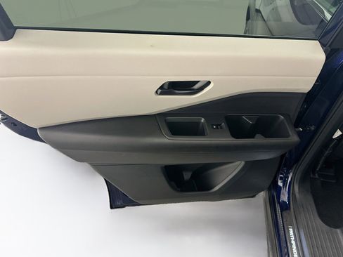 Used 2023 Nissan Pathfinder SV w/ SV Premium Package AWD/4WD image 26