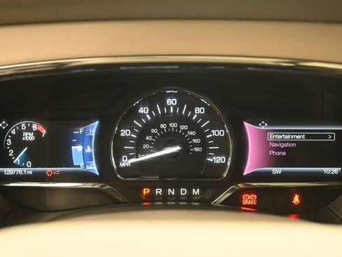 Used 2017 Lincoln Navigator Select image 10