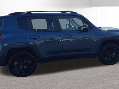 Used 2023 Jeep Renegade Altitude AWD/4WD image 10