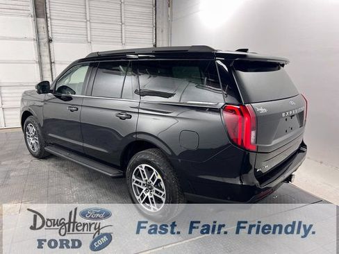 New 2025 Ford Expedition Active image 5