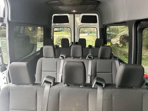 Used 2024 Mercedes-Benz Sprinter 2500 image 19