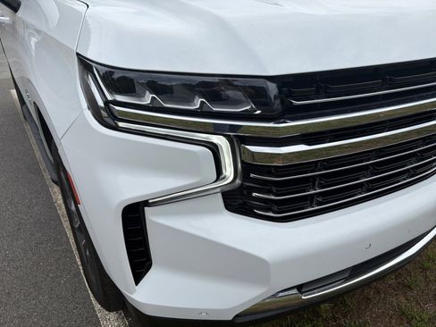 Used 2022 Chevrolet Tahoe LT w/ Luxury Package AWD/4WD image 28