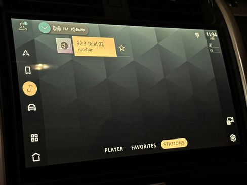 New 2026 Land Rover Discovery Limited Edition image 19