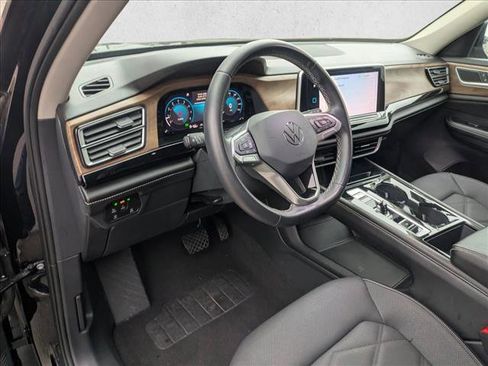 Used 2024 Volkswagen Atlas SE image 9