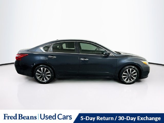 Used 2016 Nissan Altima 2.5 SV FWD image 11