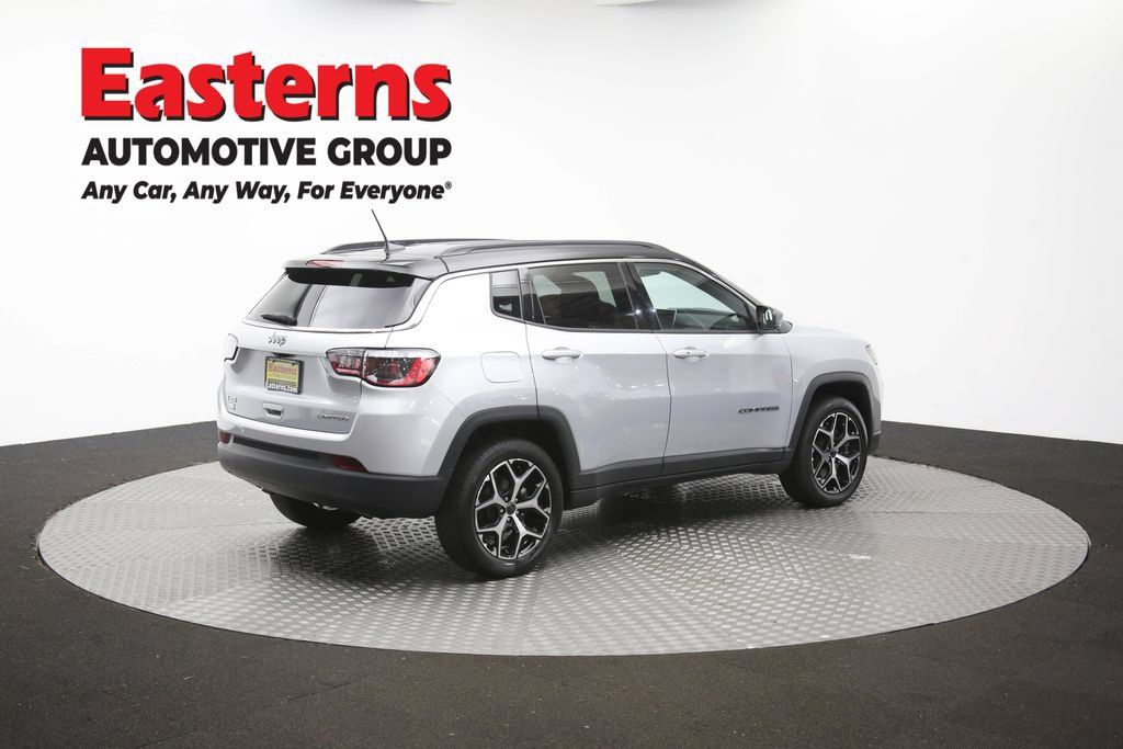 Used 2025 Jeep Compass Limited AWD/4WD image 41