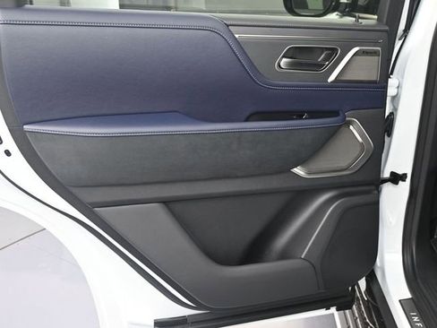 New 2026 INFINITI QX80 4WD image 23