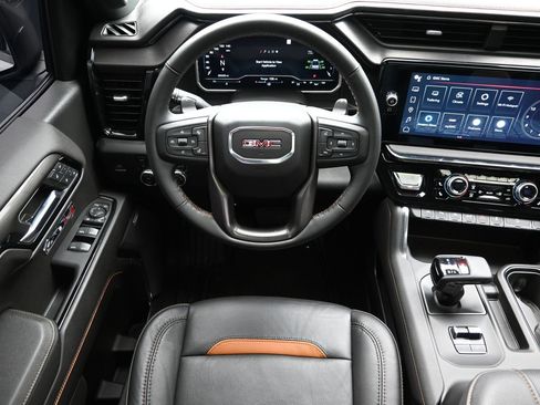 Used 2023 GMC Sierra 1500 AT4 w/ Technology Package AWD/4WD image 25