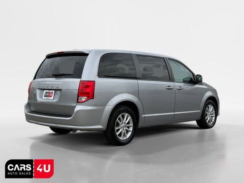 Used 2020 Dodge Grand Caravan SE FWD image 7