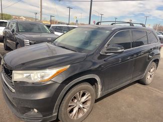 Used 2015 Toyota Highlander XLE video 1