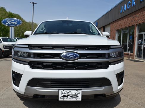Used 2022 Ford Expedition XLT AWD/4WD image 5