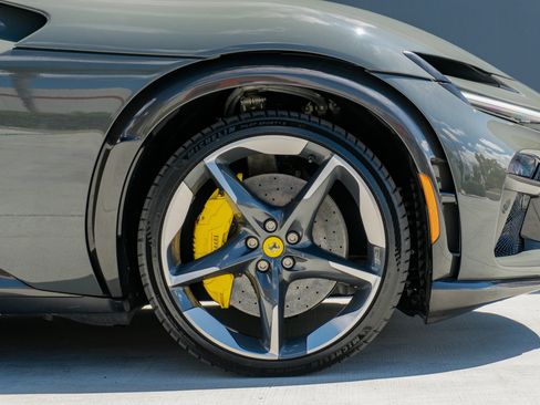 Used 2024 Ferrari Purosangue AWD/4WD image 37