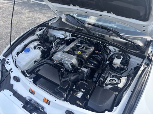 Used 2017 MAZDA MX-5 Miata Grand Touring image 33