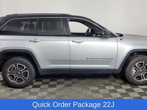 Used 2022 Jeep Grand Cherokee Trailhawk w/ Luxury Tech Group III image 9