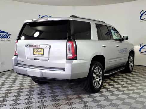 Used 2018 GMC Yukon Denali image 6