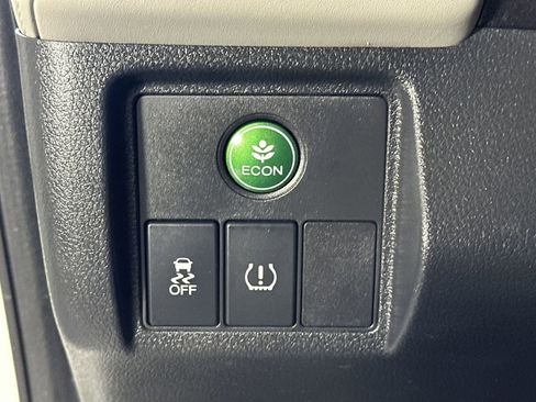 Used 2018 Honda HR-V LX image 21