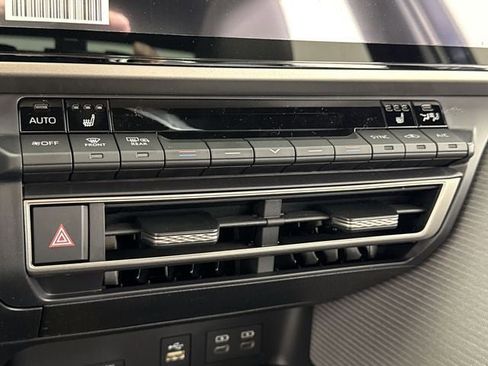 New 2026 Toyota Camry SE image 19