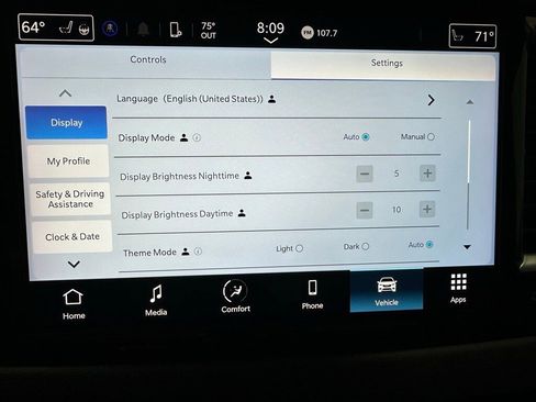 Used 2023 Chrysler Pacifica Touring-L image 29