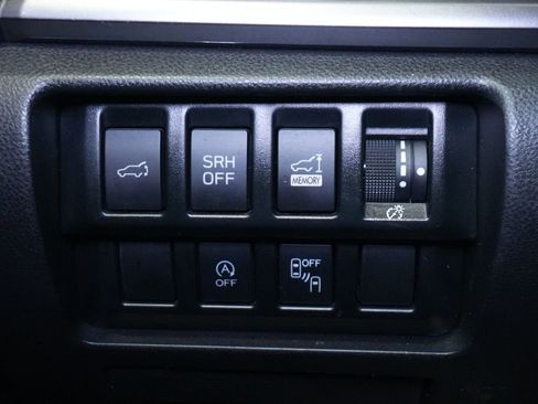 Used 2021 Subaru Forester Premium image 39