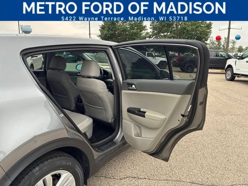 Used 2019 Kia Sportage LX FWD image 36
