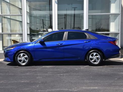 Used 2022 Hyundai Elantra SE FWD image 10