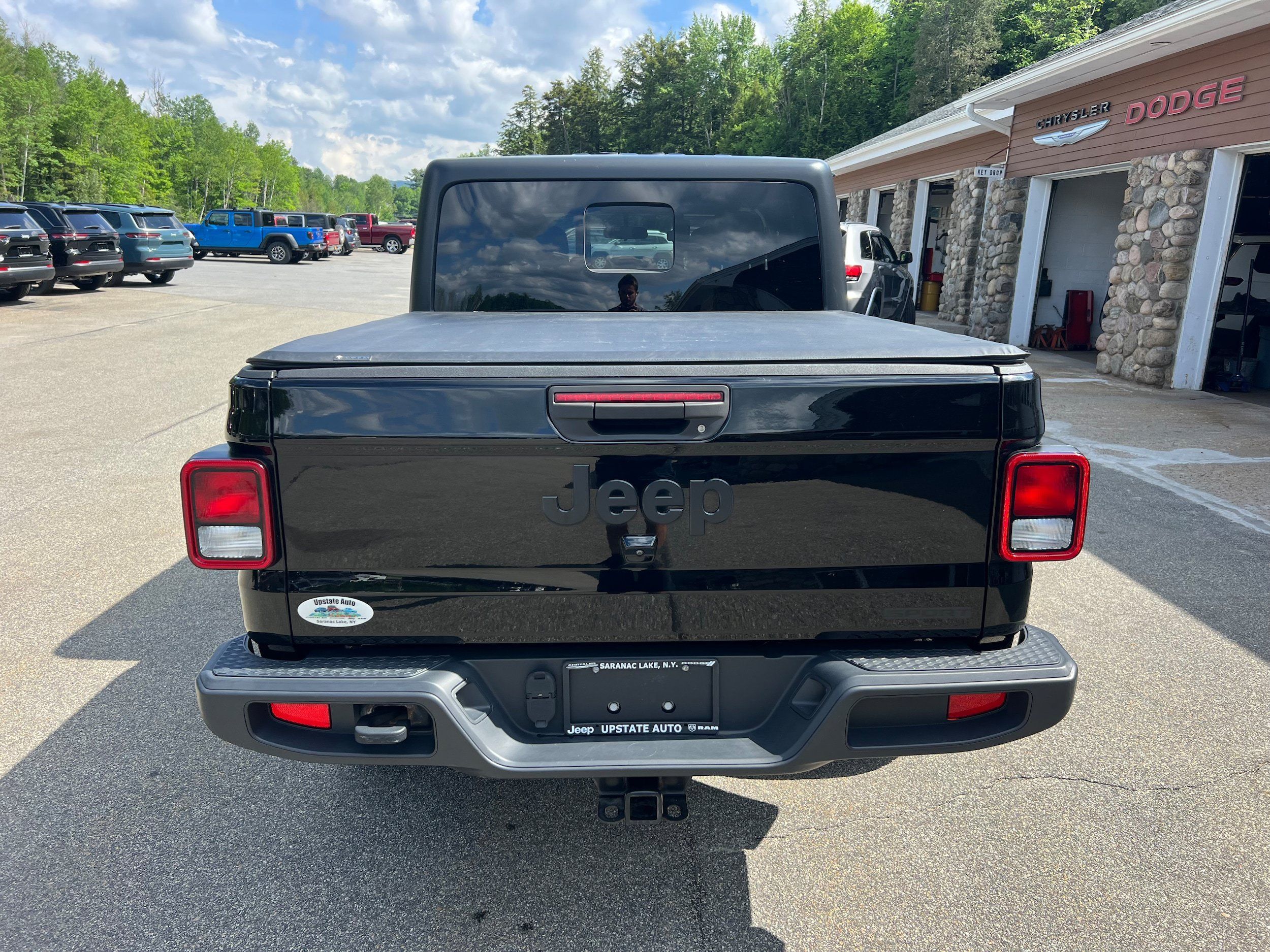 Used 2021 Jeep Gladiator Sport AWD/4WD image 6