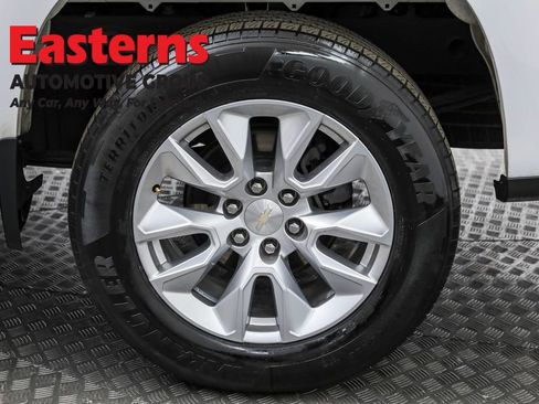 Used 2022 Chevrolet Silverado 1500 Custom image 31