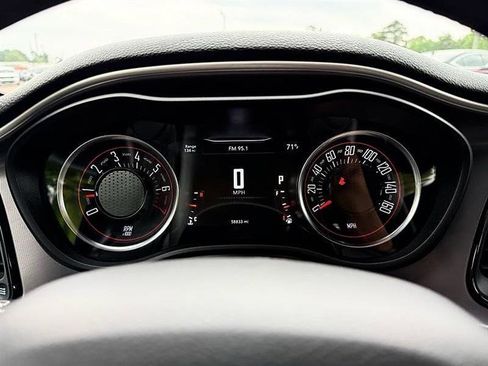 Used 2022 Dodge Challenger SXT RWD image 30