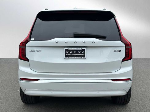 Used 2025 Volvo XC90 B5 Plus w/ Protection Package Premier AWD/4WD image 4