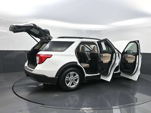 Used 2020 Ford Explorer XLT w/ Equipment Group 202A RWD image 39