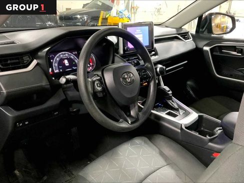 Used 2023 Toyota RAV4 XLE w/ Convenience Package image 18