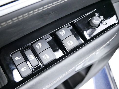 Used 2024 Jeep Wagoneer Series II image 33