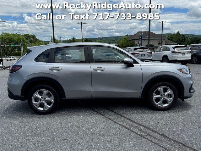 Used 2025 Honda HR-V LX image 8