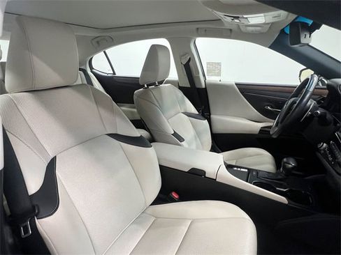Certified 2023 Lexus ES 350 w/ Premium Package image 11