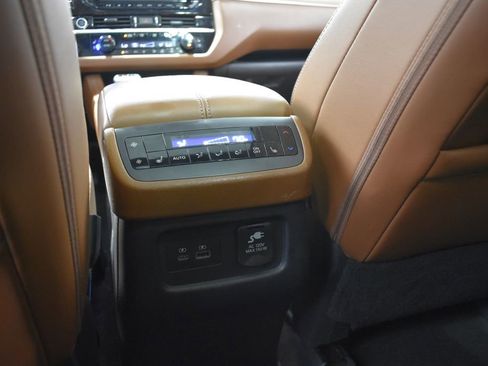 Certified 2023 Nissan Pathfinder Platinum image 35