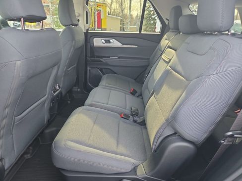 Used 2025 Ford Explorer Active image 13