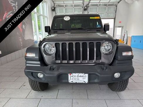 Used 2018 Jeep Wrangler Unlimited Sport S AWD/4WD image 7