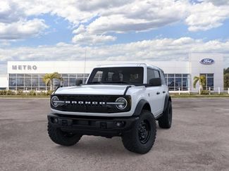 New 2026 Ford Bronco Badlands w/ Black Appearance Package AWD/4WD video 2