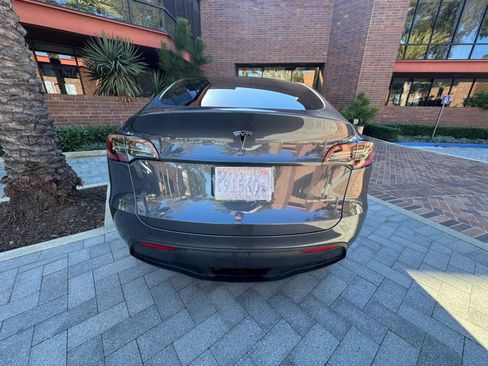 Used 2025 Tesla Model Y Long Range AWD/4WD image 6